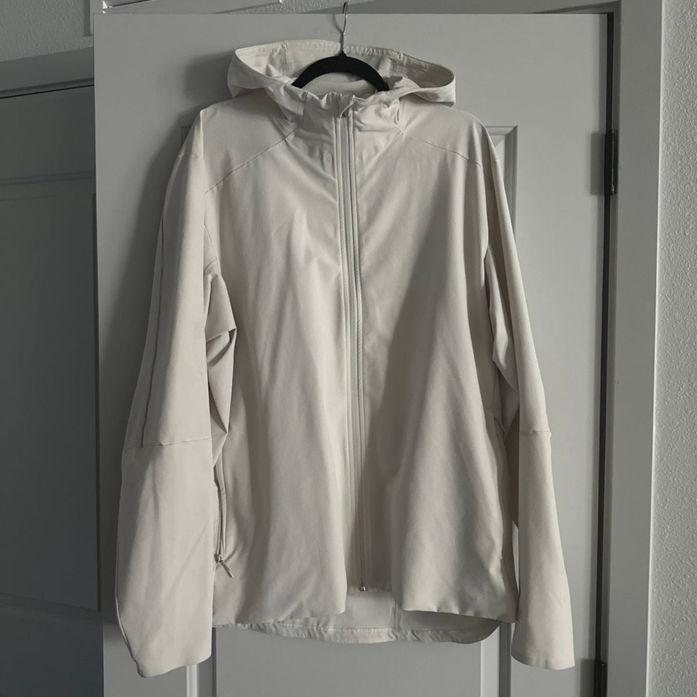 Lululemon Men’s Warp Light Jacket